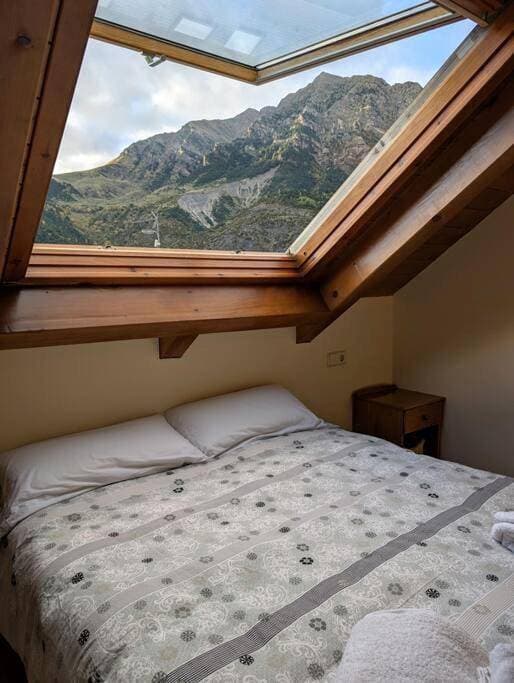 Foto 5 von 51: Three-Bedroom Apartment with Mountain View