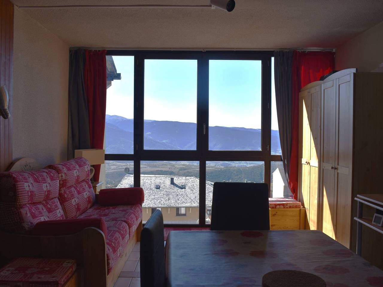 Foto 9 von 10: Studio-Kabine im Zentrum, Direktzugang zu den Pisten, WIFI, Parkplatz