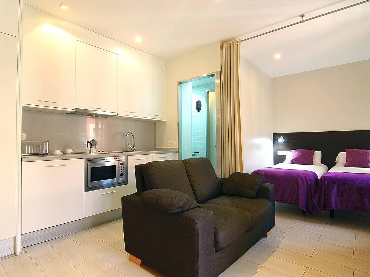 Classbedroom Barcelona Beach 5 Apartment 1