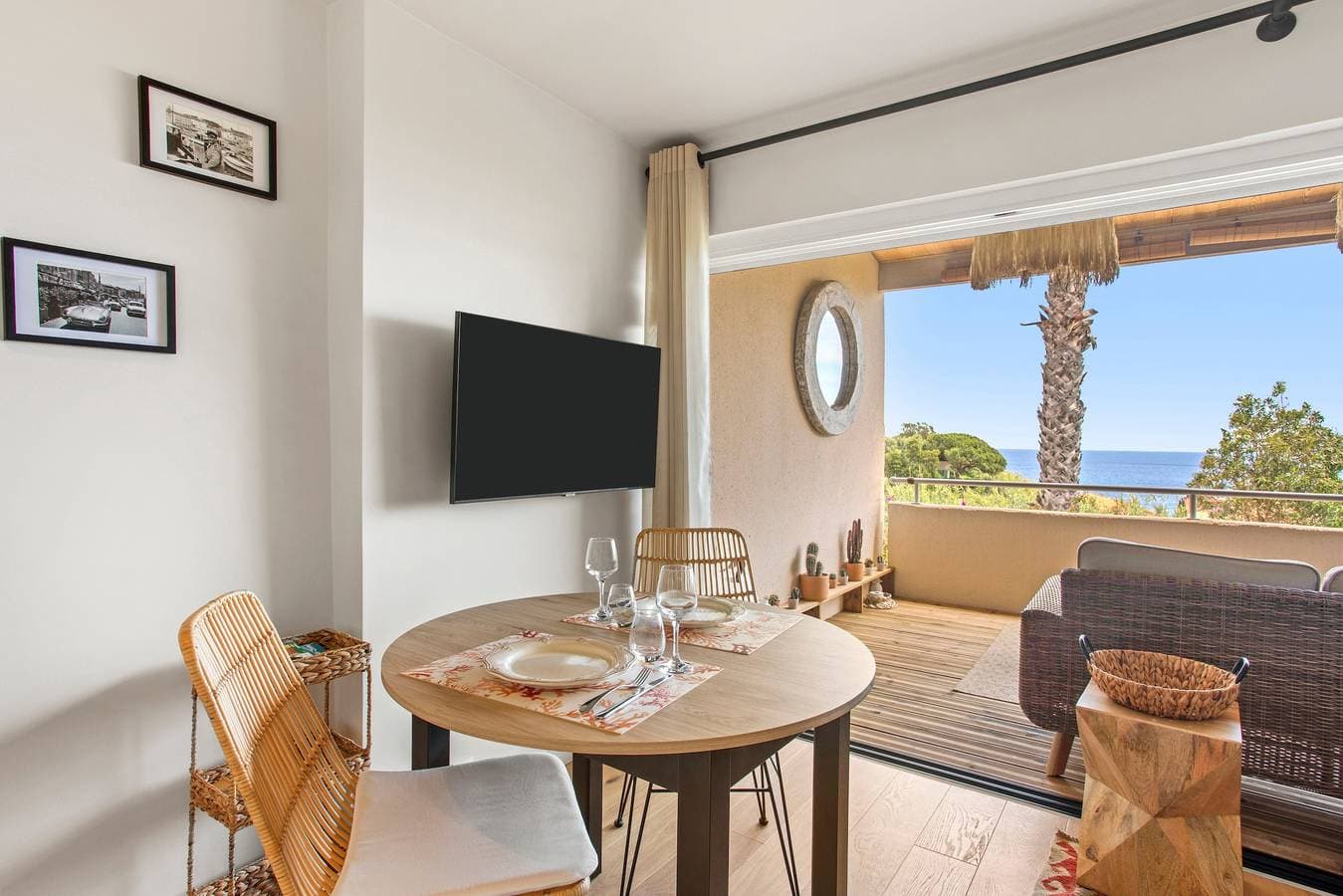 Foto 5 von 21: Ferienwohnung "Ramatuelle" mit Meerblick, Terrasse & Nähe Pampelonne Strand