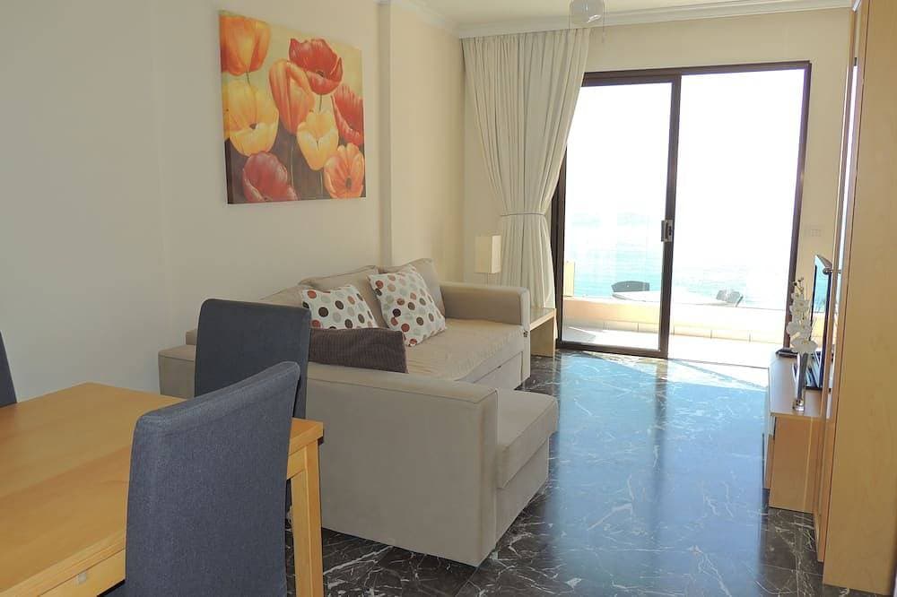 Foto 5 von 30: Spektakuläre sonnige Wohnung mit WIFI, Pool, Panoramablick Cliff & Meerblick.