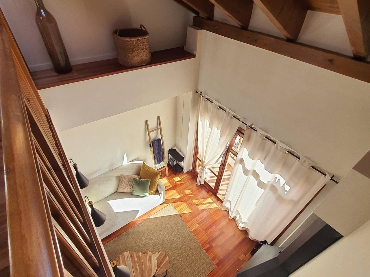 Foto 9 von 24: Ferienwohnung für 8 Personen mit Terrasse