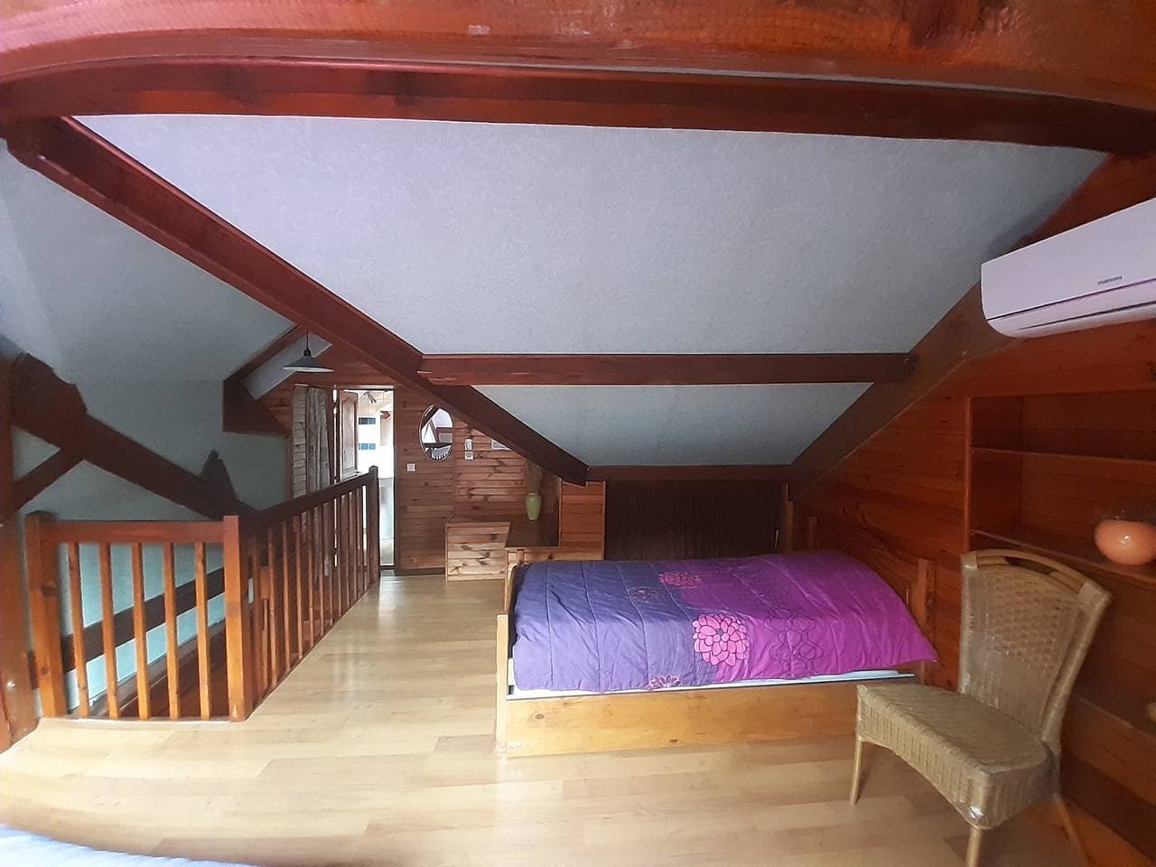 Foto 8 von 19: Ferienhaus 'Gîtes La Bélugue et Le Vignou' mit Bergblick, WLAN und Klimaanlage