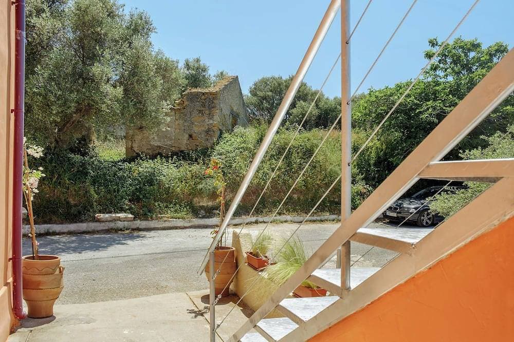 Foto 10 von 23: Cozy Retreat - Discover tranquility in Maleme, Crete.