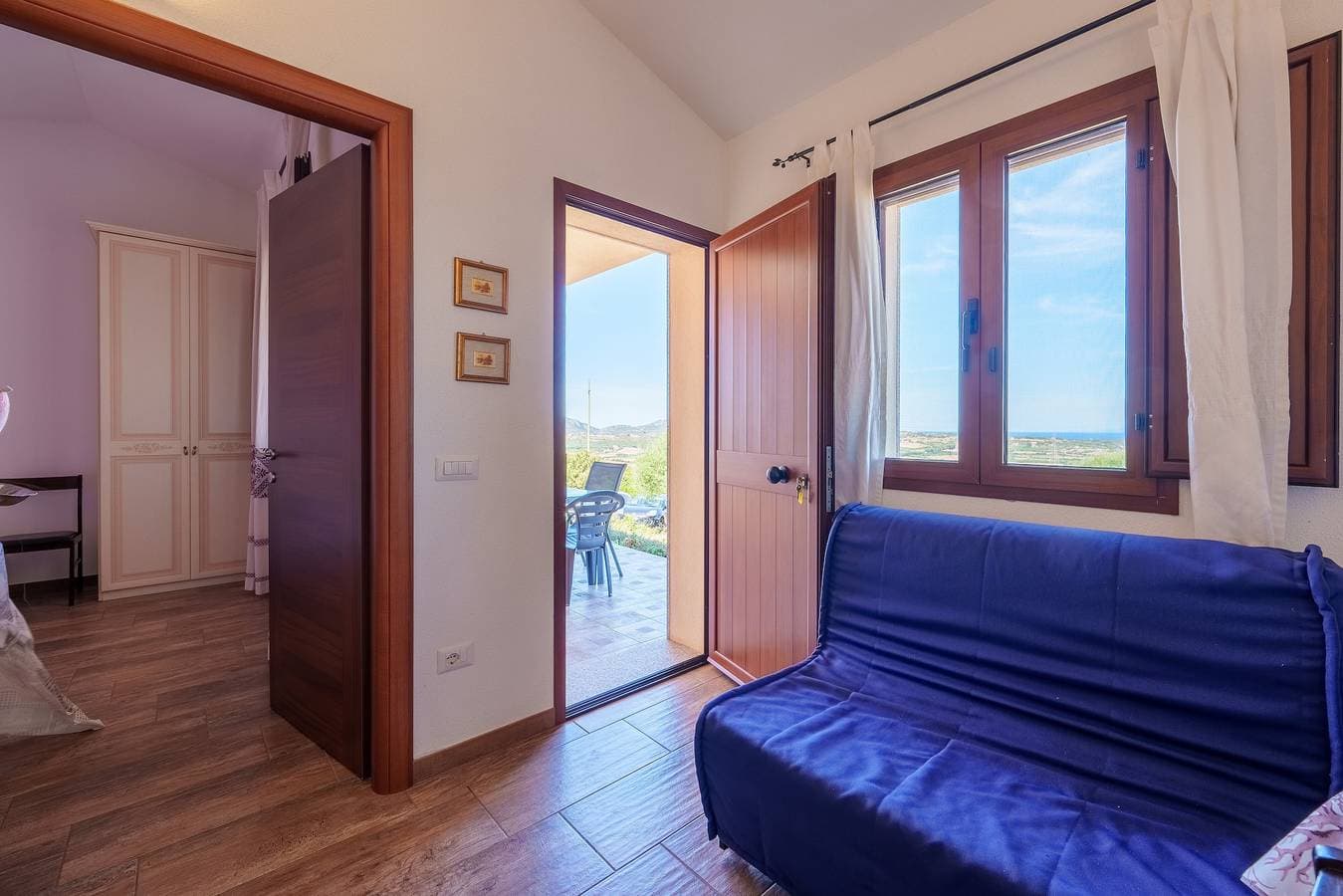 Foto 6 von 28: Ferienapartment "Casa Ginestre" mit Meerblick, Gemeinschaftspool und WLAN