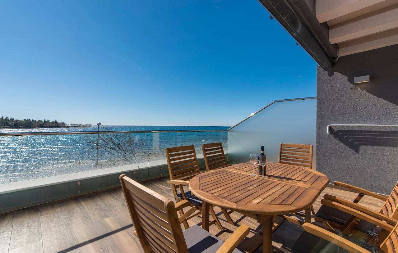 Foto 4 von 104: Studio Apartment with Sea View