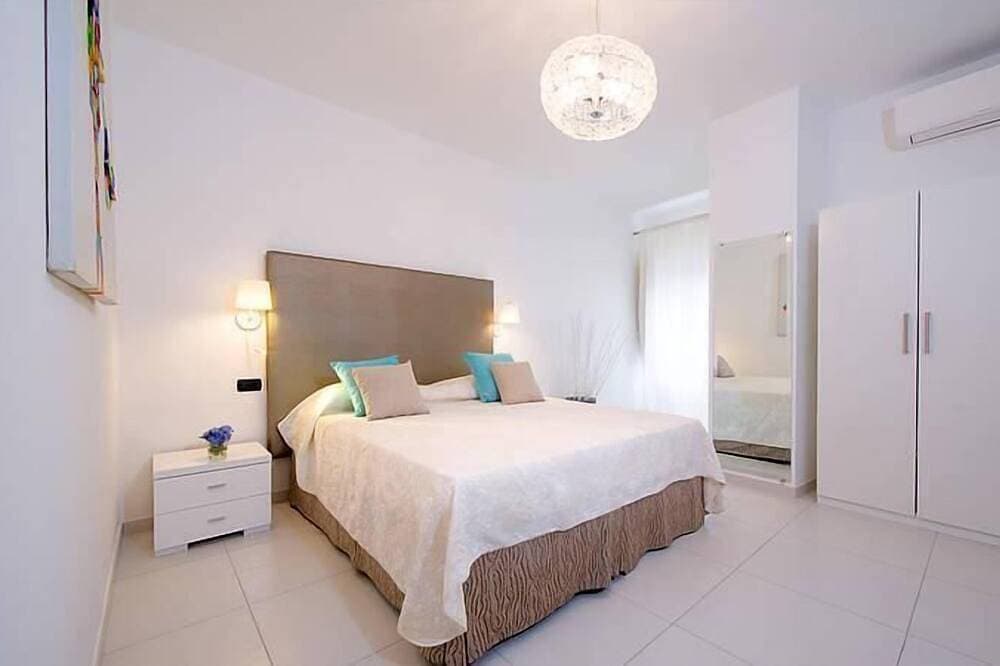 Foto 5 von 14: Modern Apartment close to the Beach - Corso 4 by Amalfivacation.It