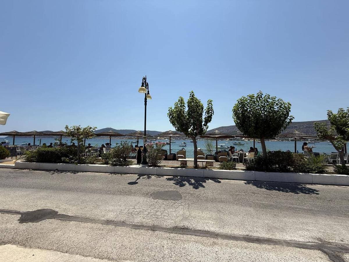 SeaWave Porto Rafti 1