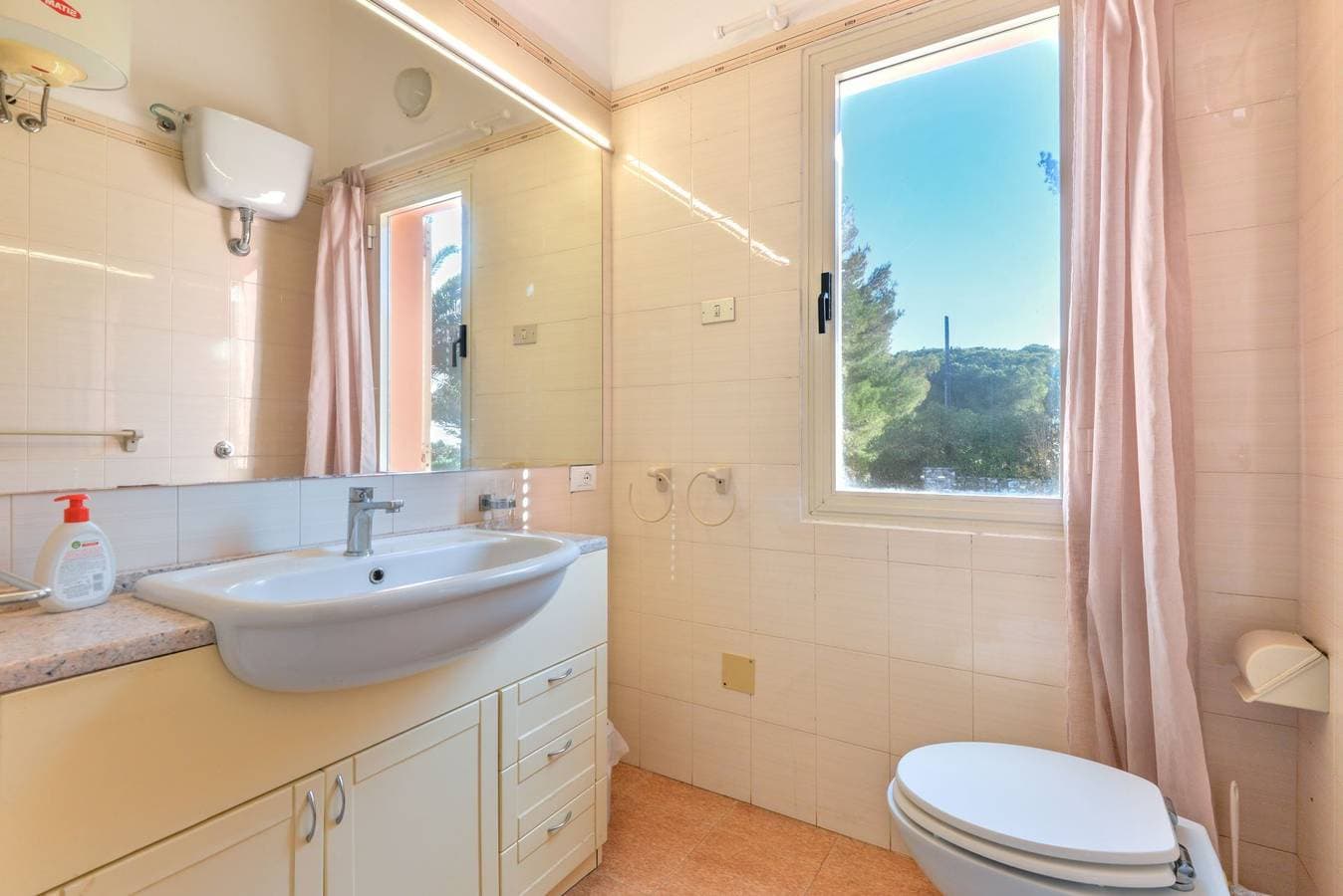Foto 4 von 47: Villa für 6 Personen mit Garten