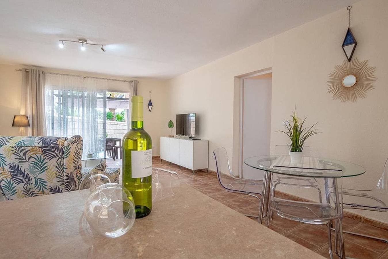 Foto 4 von 34: Villa für 4 Personen mit Terrasse