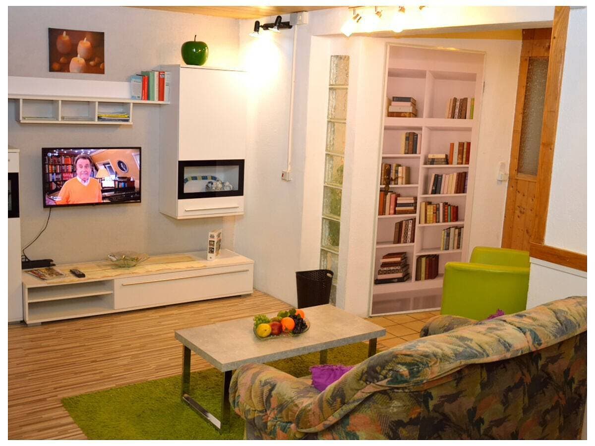 Foto 3 von 16: Gemütliche Ferienwohnung "Waldraff" Terrasse, WLAN & Spielplatz bei einer Buchung von 14. Nächte 20%