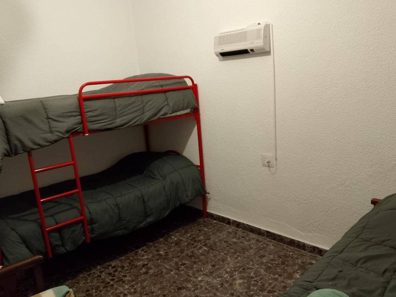 Foto 7 von 34: Three-Bedroom Home
