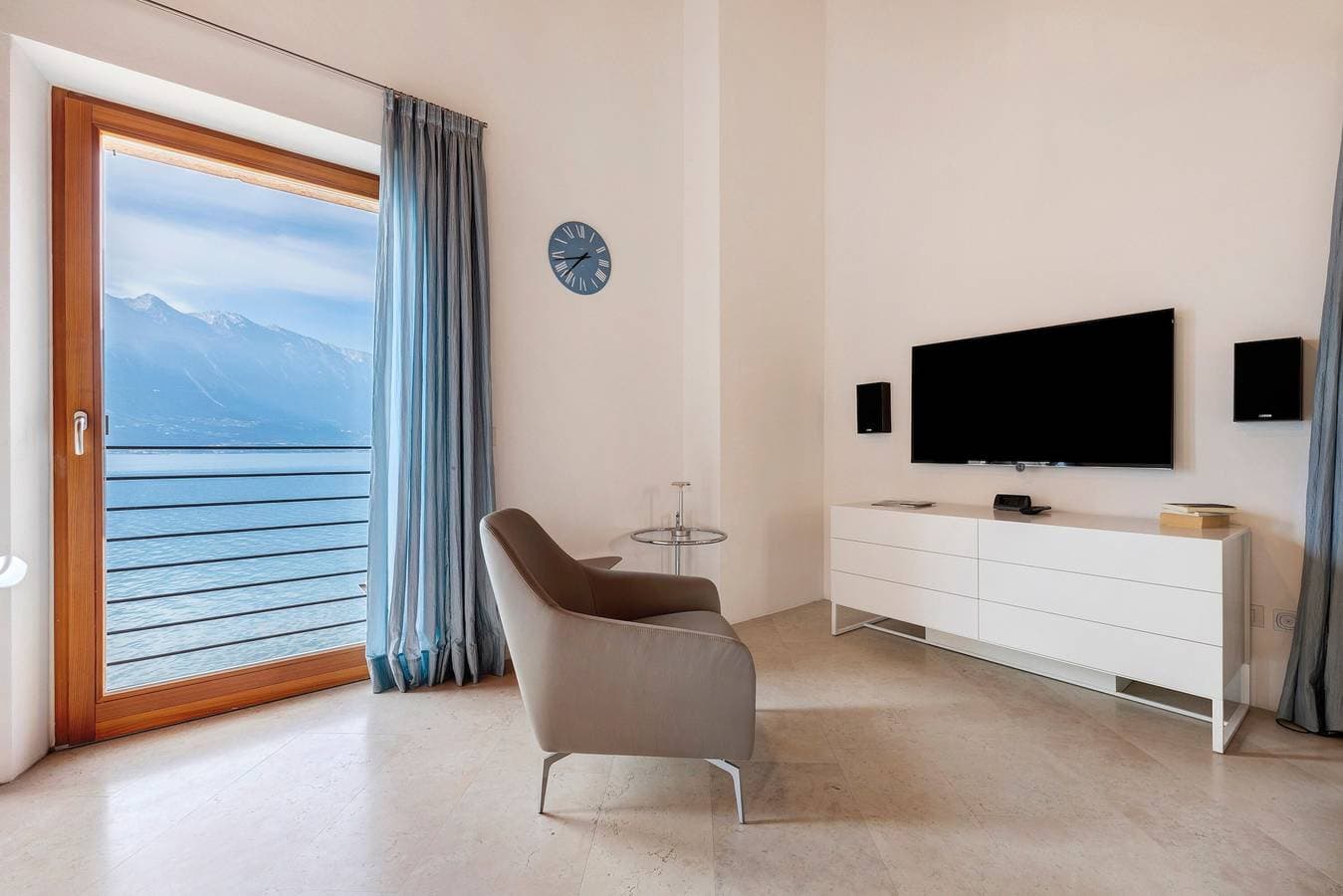 Foto 3 von 67: Ferienwohnung 'Antea' mit Seeblick, WLAN und Klimaanlage
