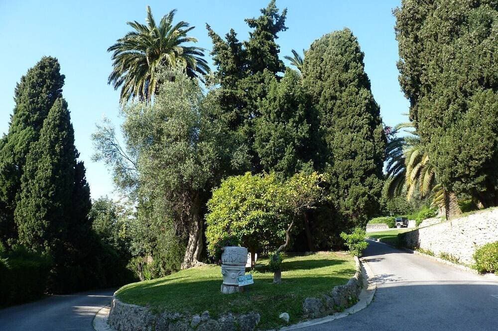 Foto 12 von 19: Breathtaking view of Cap-Ferrat and the sea, studio with balcony and parking, A/C