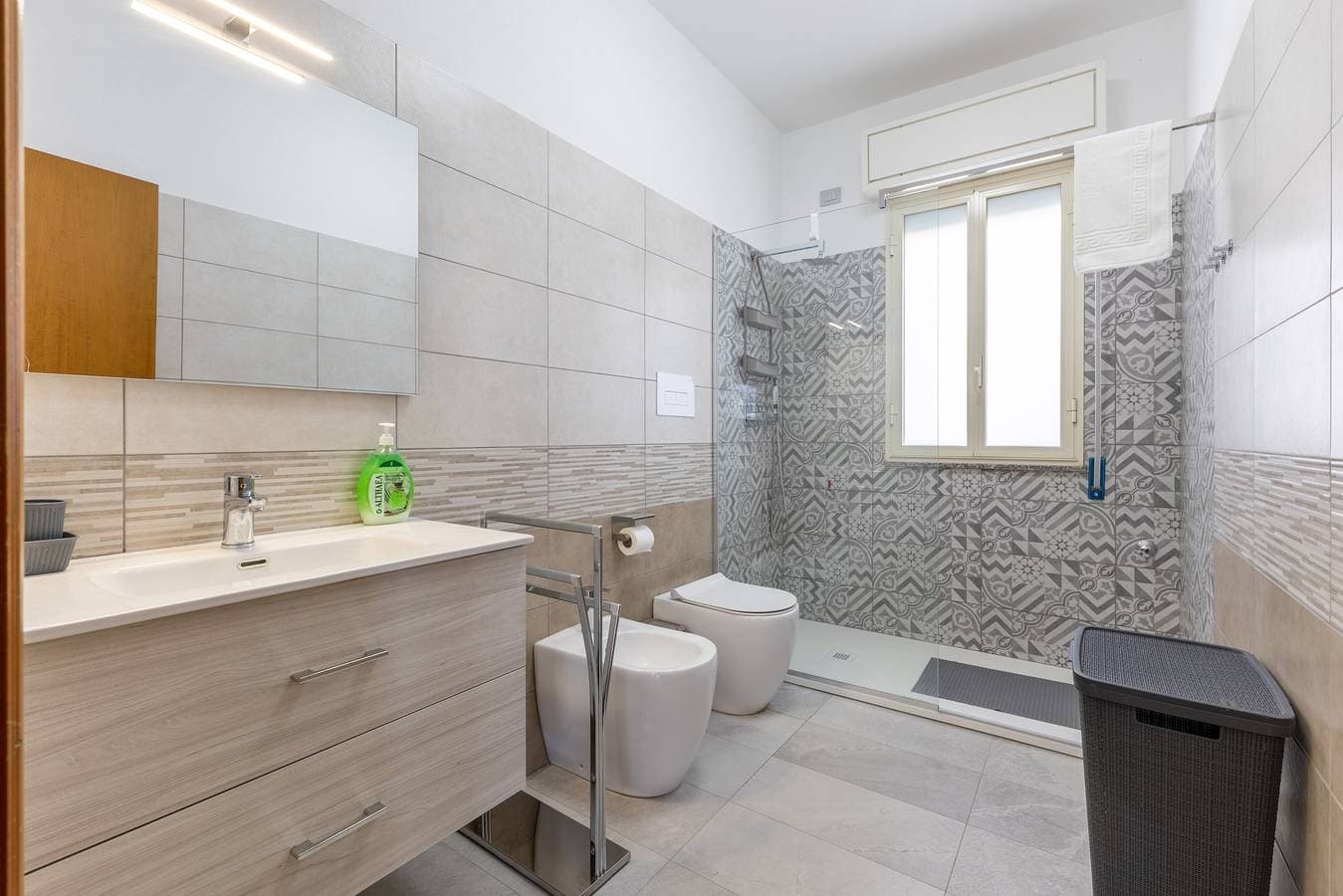 Foto 11 von 26: Villa 'Primavera' mit Meerblick, privater Terrasse und Klimaanlage