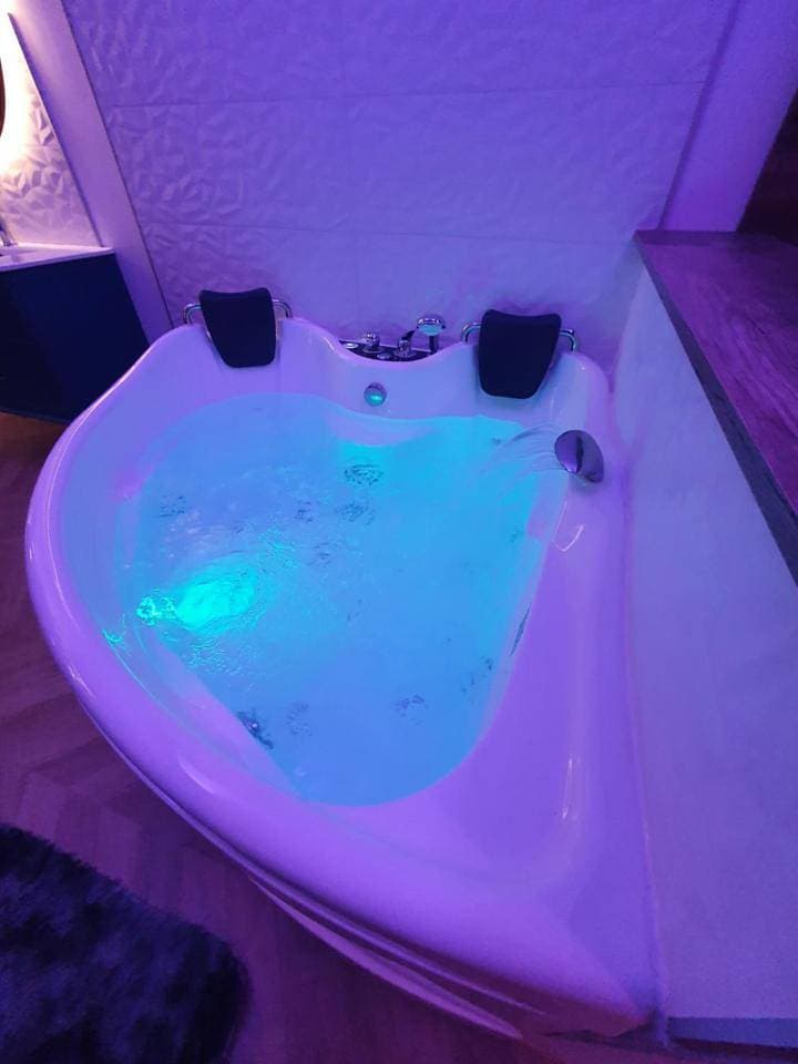 Foto 11 von 15: Double Room with Private Bathroom