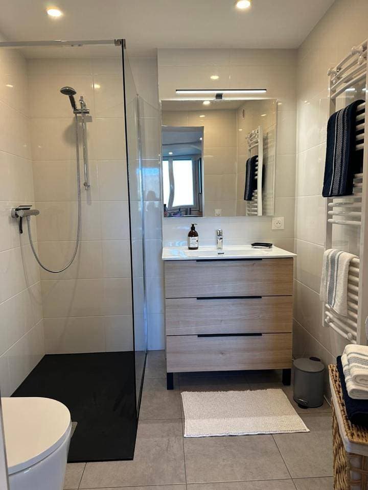 Foto 7 von 35: Two-Bedroom Apartment