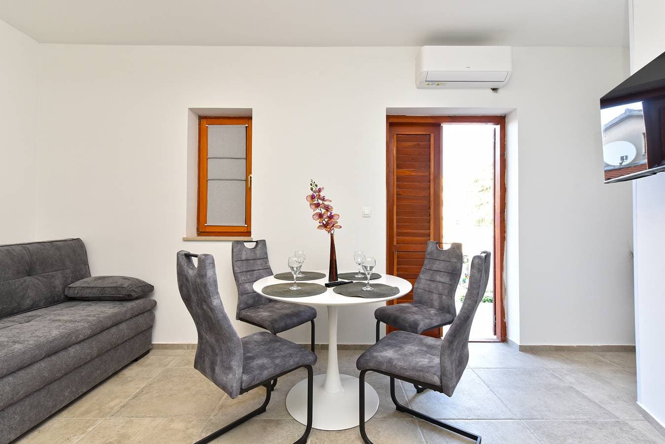 Foto 11 von 17: Ferienwohnung für 3 Personen mit Balkon