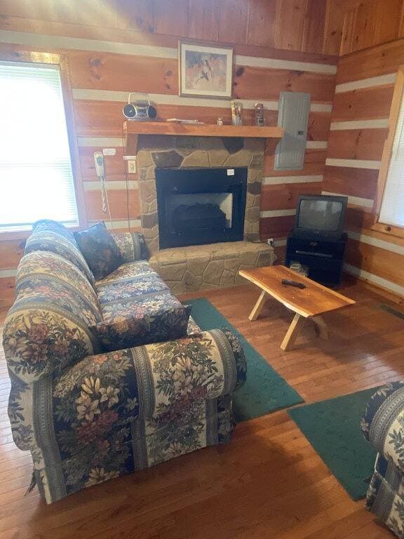 Foto 4 von 16: Beautiful Cabin Nestled in the Smokies