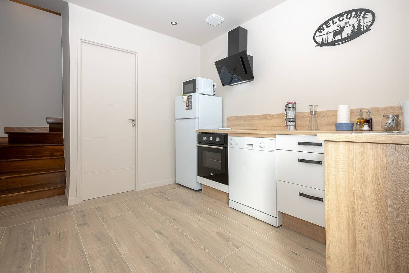 Foto 5 von 14: Appartement 'La Maison Du Soyeux Ga' mit privater Terrasse, WLAN und Klimaanlage