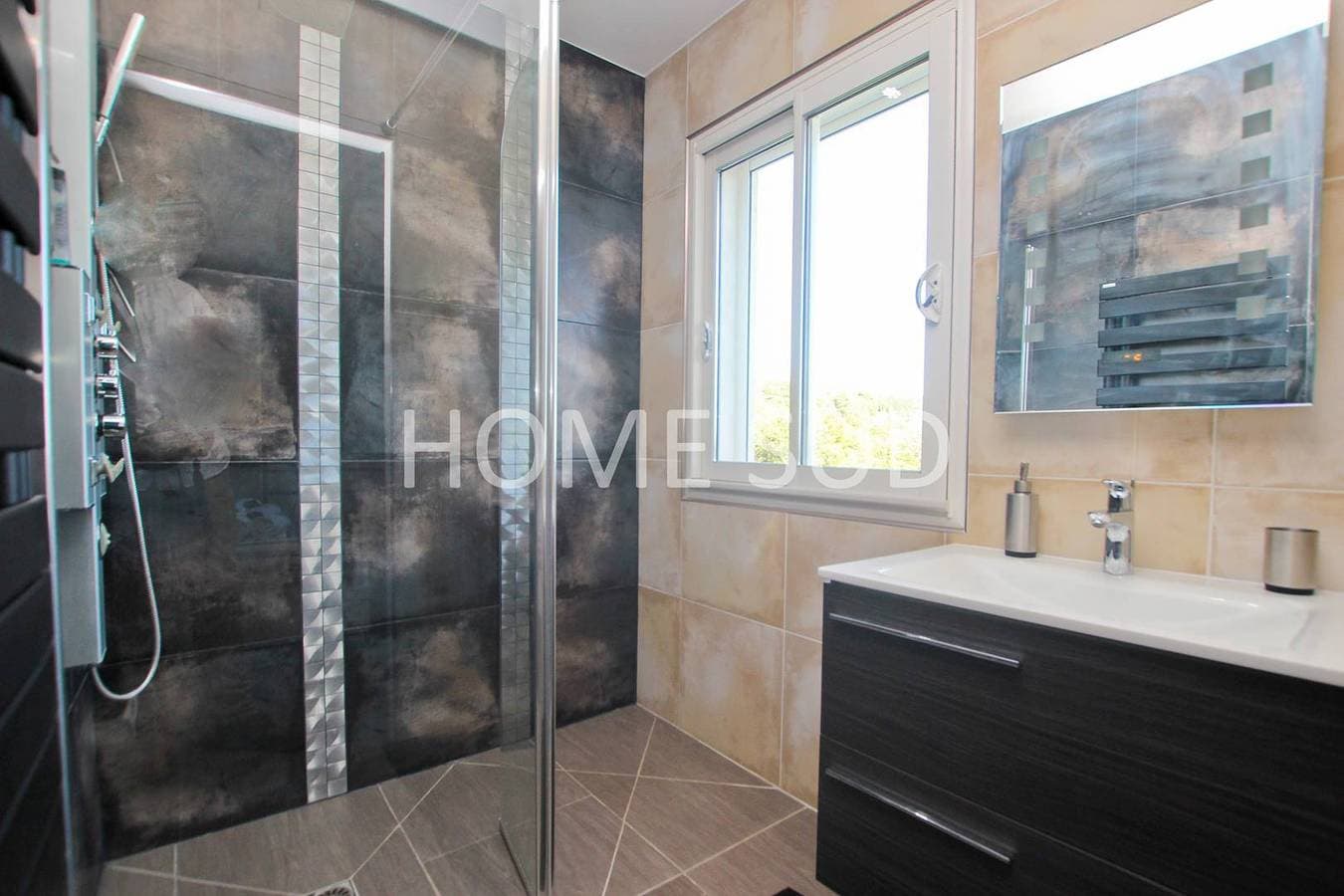 Foto 13 von 30: Modern 4 bedroom villa with jacuzzi & private pool - 25 km from Cannes