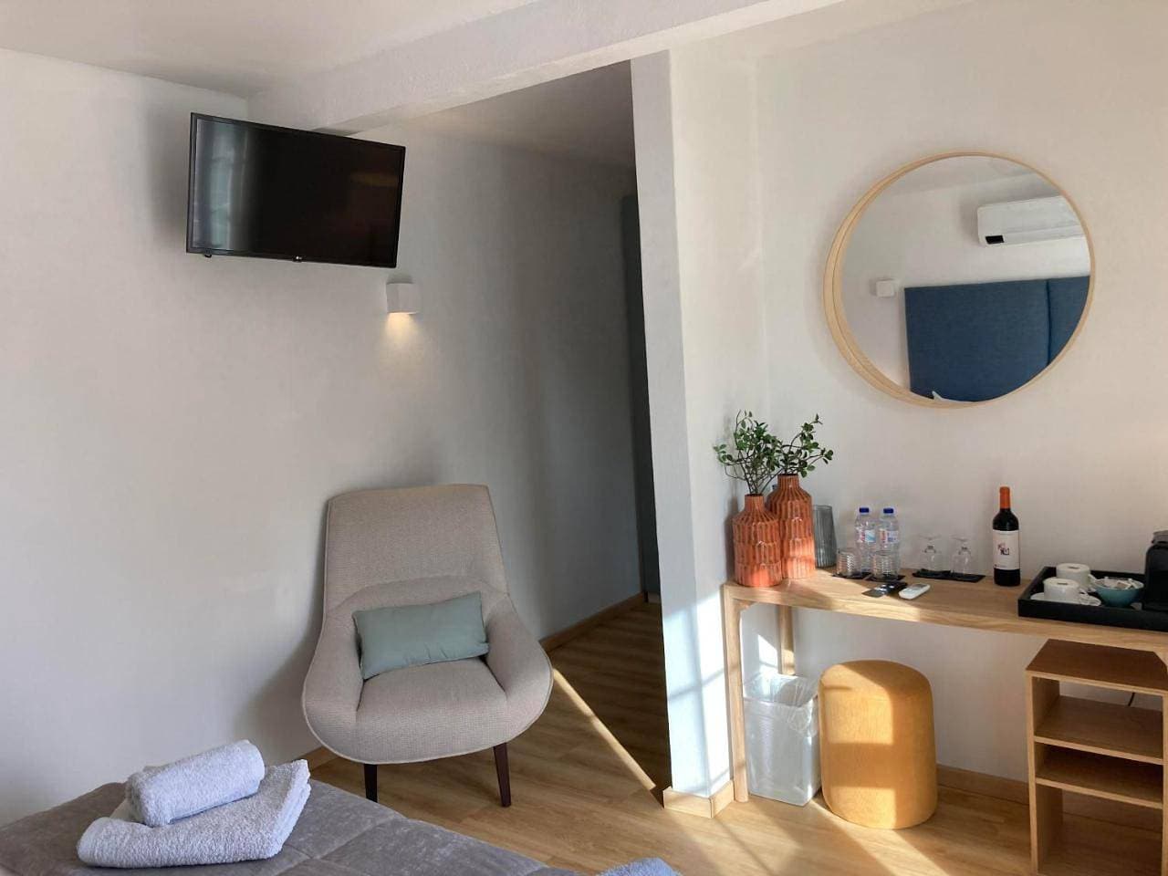 Foto 9 von 10: Economy Double or Twin Room