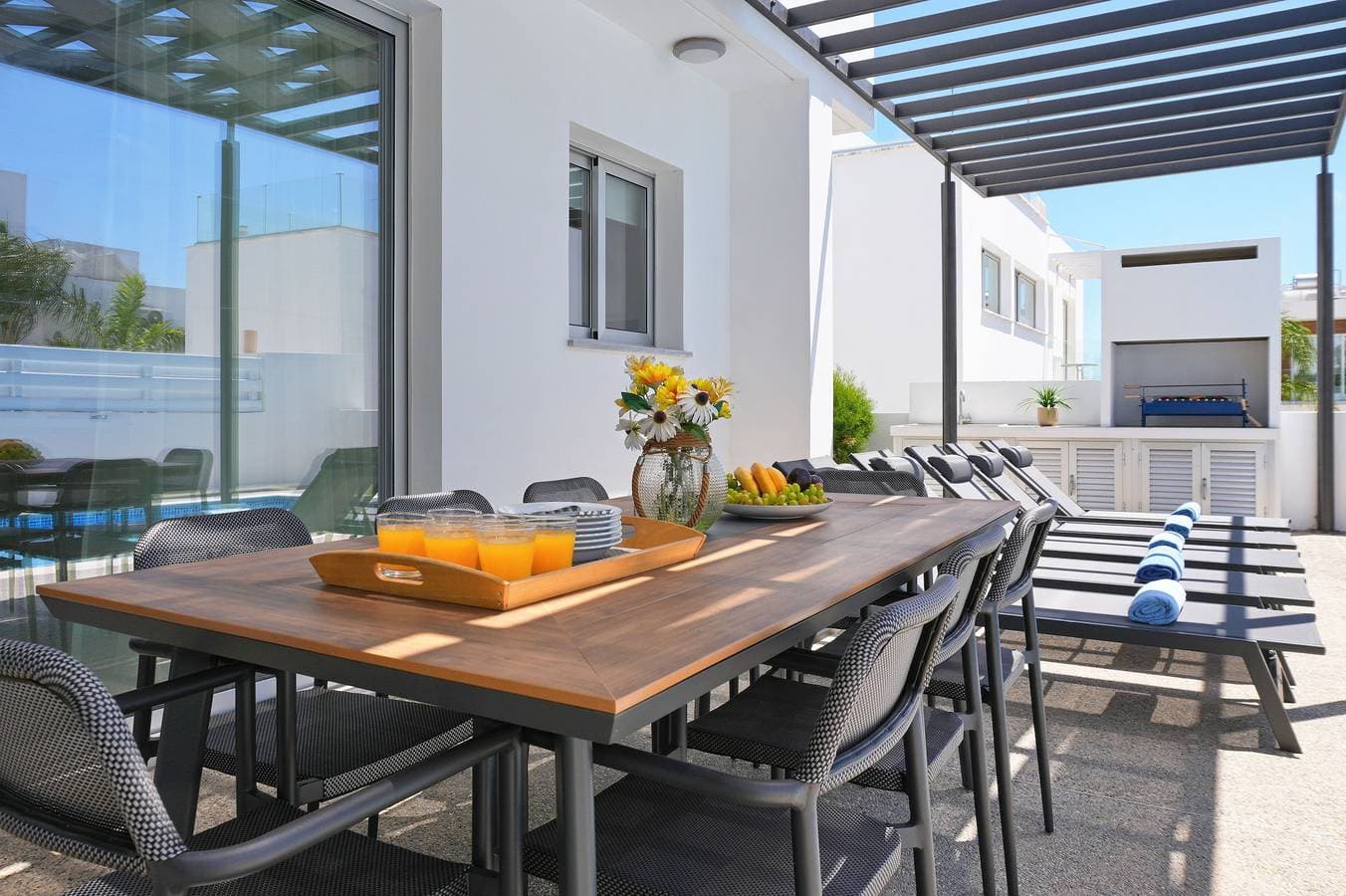 Foto 5 von 38: Villa für 7 Personen mit Balkon