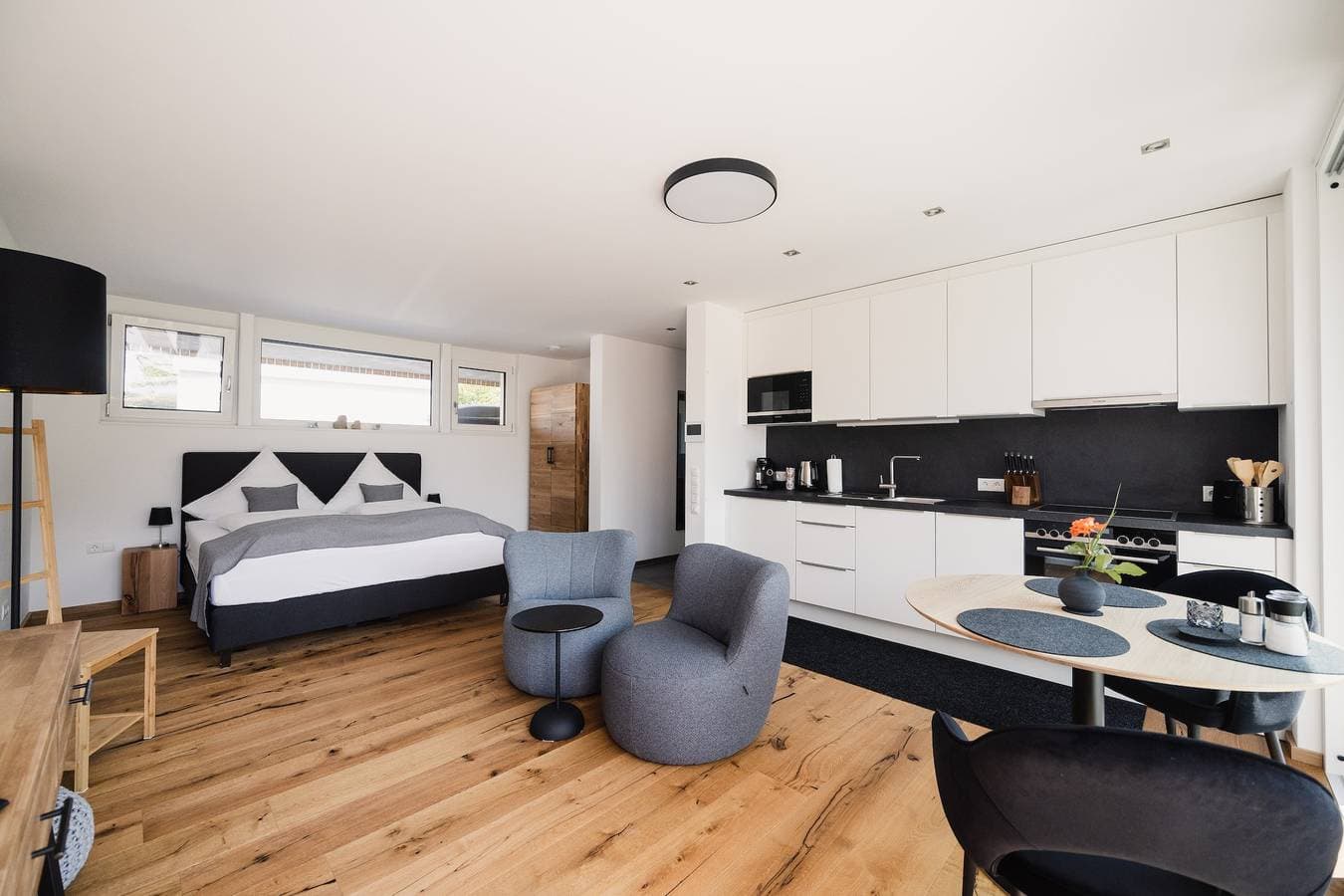 Foto 5 von 14: Ferienwohnung “ 1 Zimmer mit Terrasse”, privater Terrasse und WLAN