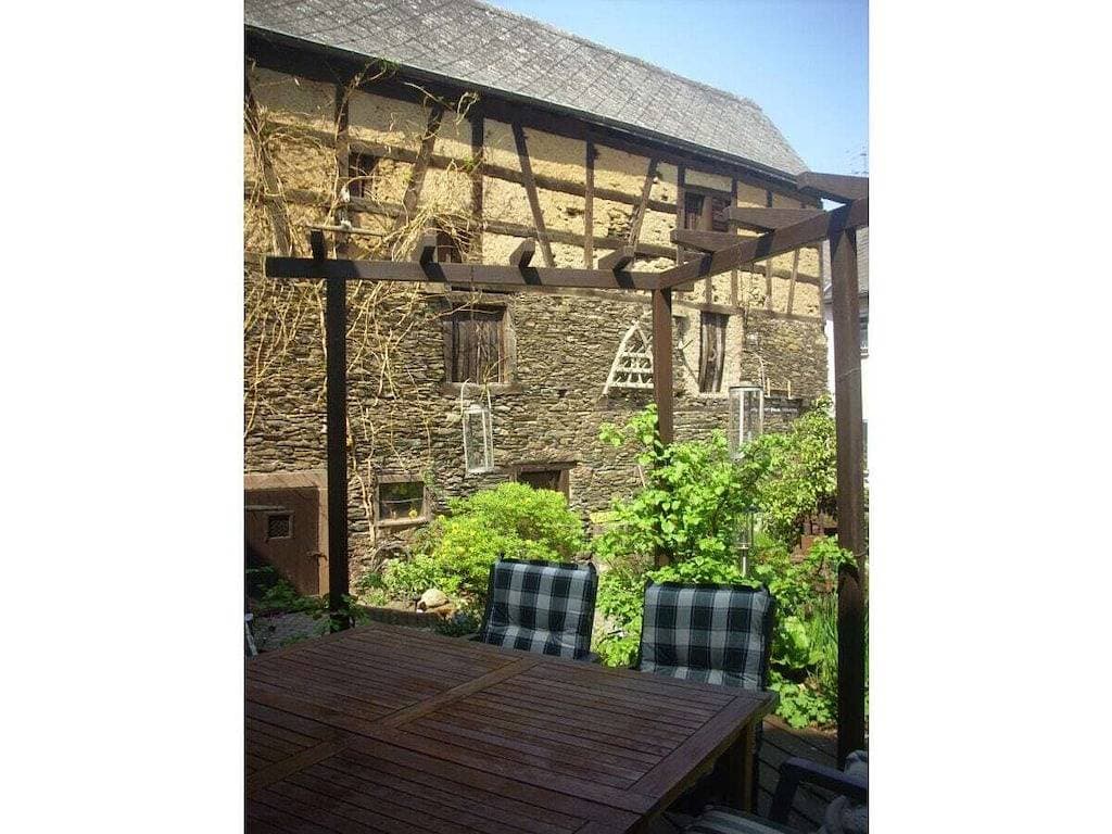 Foto 3 von 21: Ferienhaus in Wintrich mit Schwimmbecken