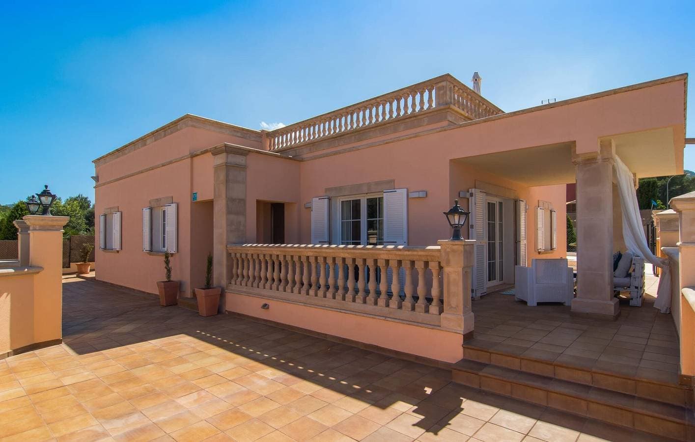 Ruhige Wohnung mit Meerblick, Pool und Grill 1