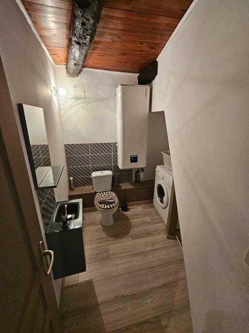 Foto 12 von 16: Two-Bedroom Apartment