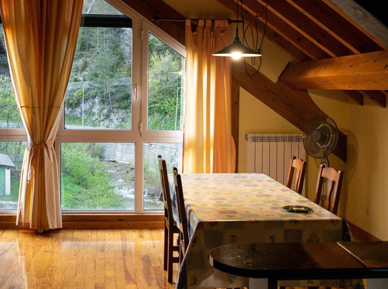 Foto 7 von 19: Ferienwohnung 'Kabila Enea 2' mit Bergblick, privatem Garten und Wi-Fi