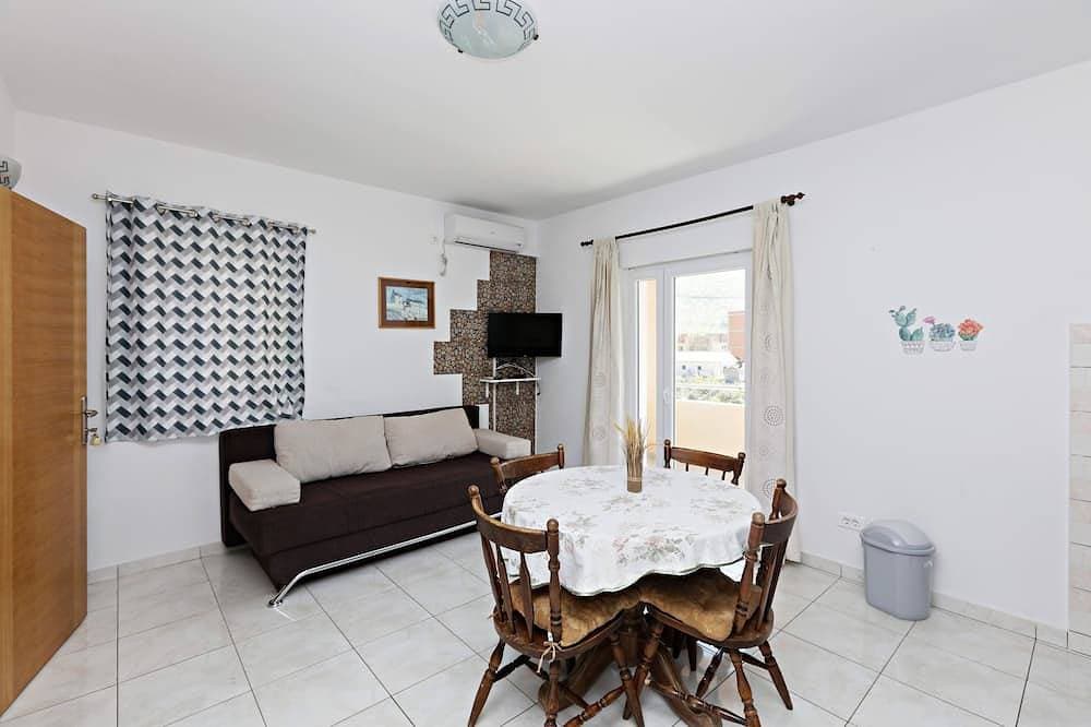 Foto 3 von 16: 1-Zimmer-Ferienwohnung mit Balkon Grebastica, Sibenik