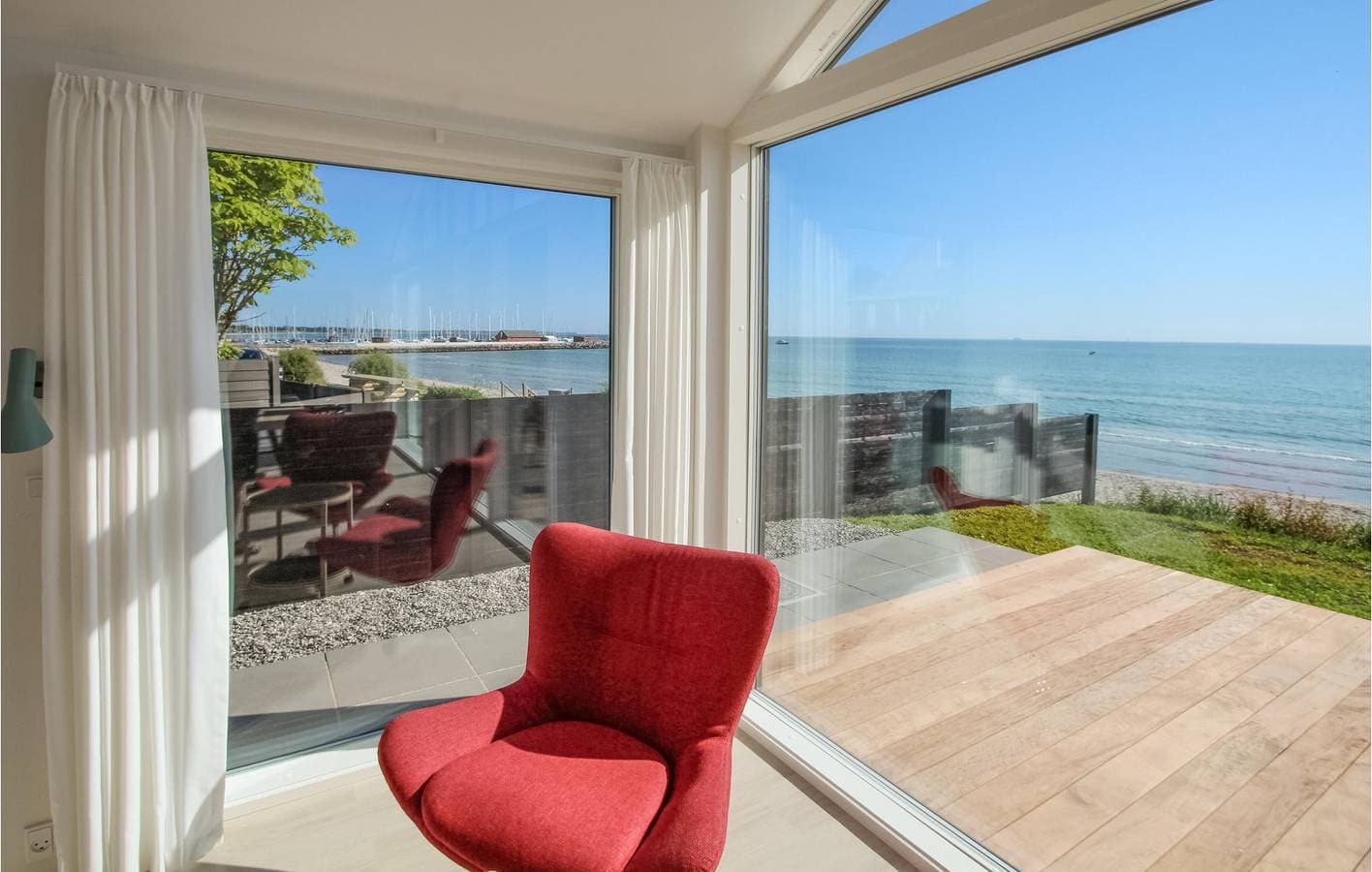 Foto 9 von 33: Ferienhaus für 6 Personen mit Terrasse