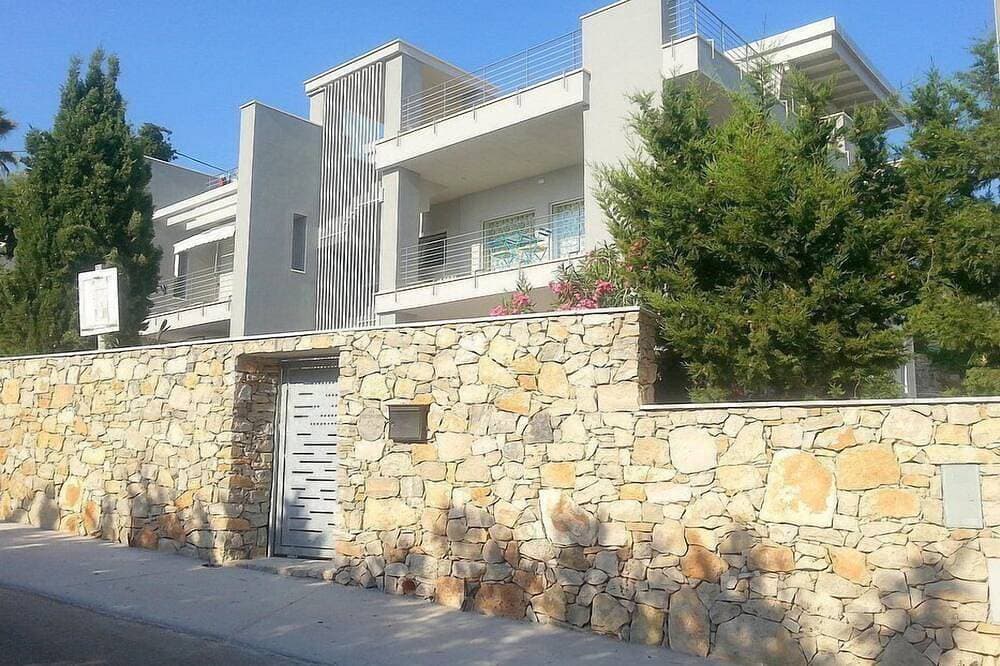 Foto 12 von 30: Villa Eliria B: A graceful apartment situated at a short distance from the beach, with Free Wi-Fi.