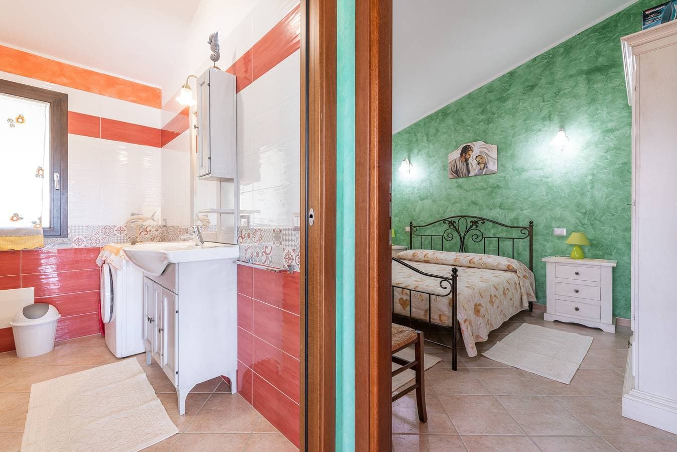 Foto 10 von 28: Ferienhaus 'Villetta Delfino ' mit Bergblick, privater Terrasse und eigenem Garten