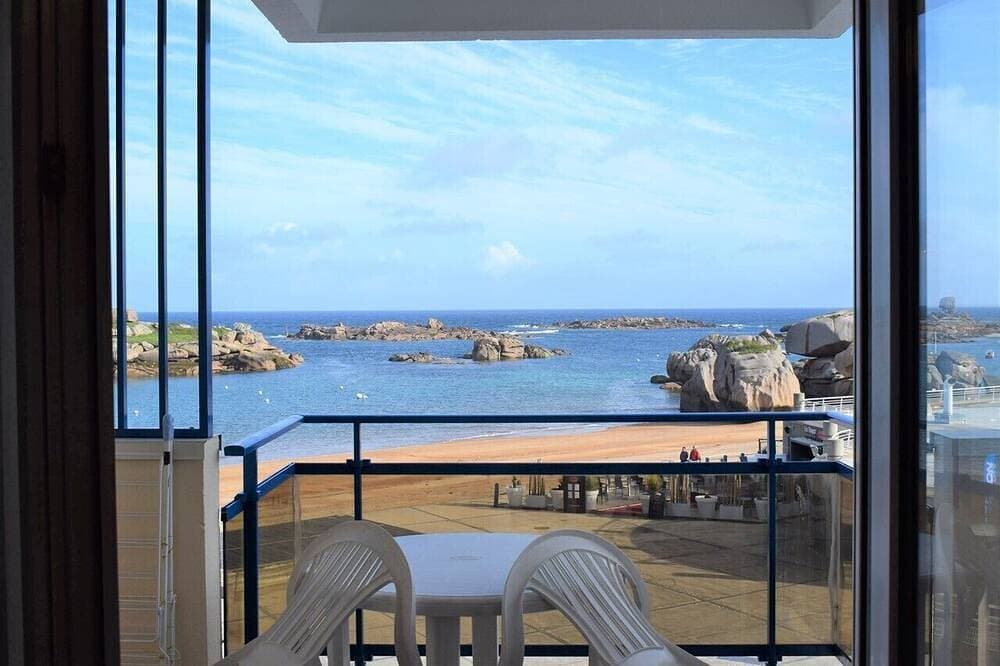 Schöne Wohnung Mit Aussergewöhnlichem Blick Auf Das Meer In Tregastel 1