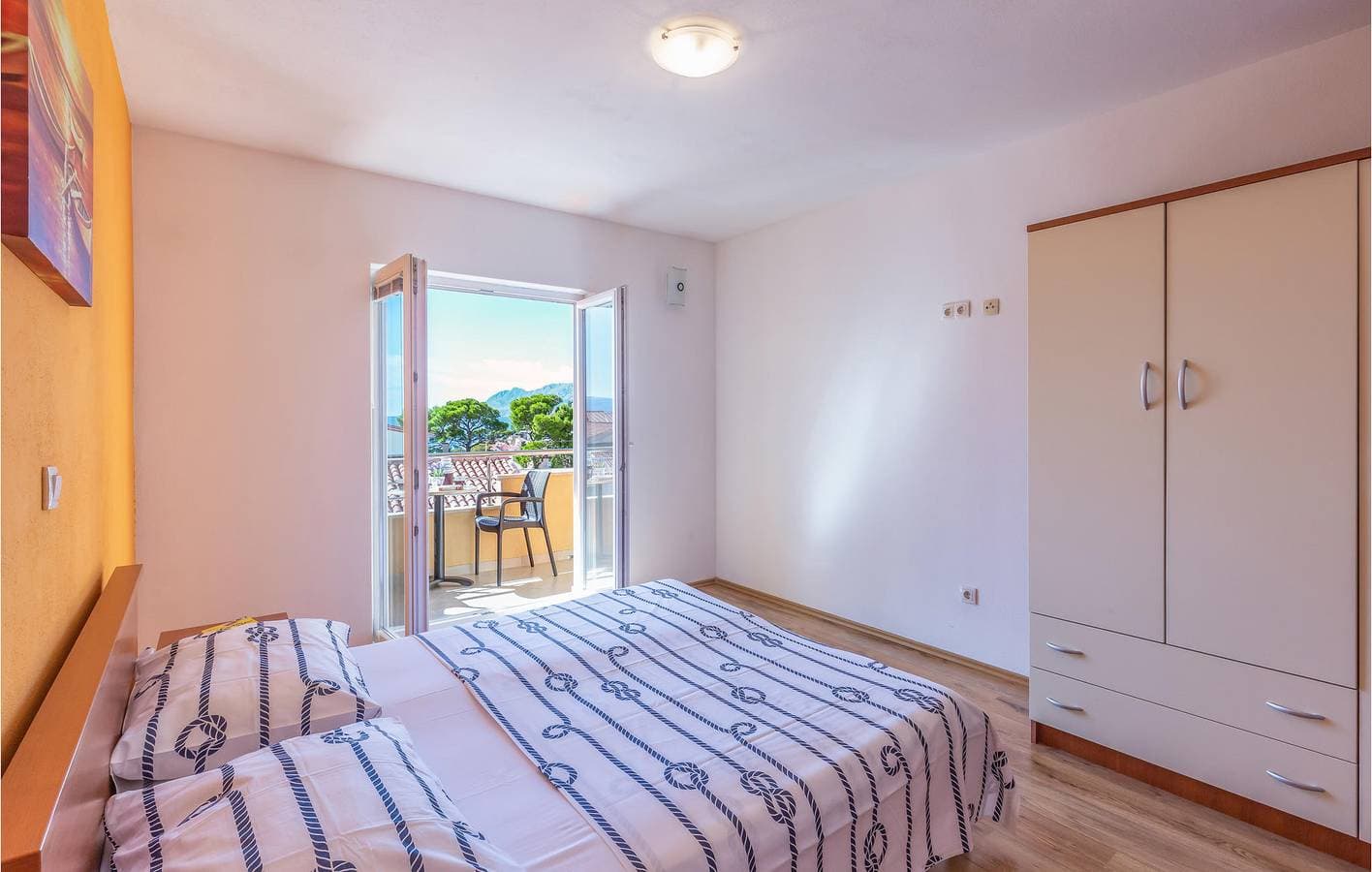 Foto 12 von 20: Apartment mit Meerblick, Terrasse, Parkplatz und WLAN, 700 m vom Strand entfernt