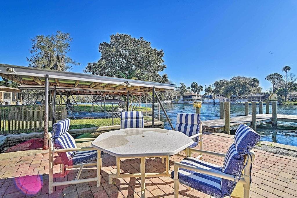 Foto 5 von 33: Riverfront Home w / Dock - 1 Mi zum Homosassa St. Park