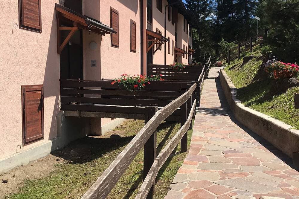 Foto 12 von 30: Sasso Rosso Apartment mit Blick auf die Alpen