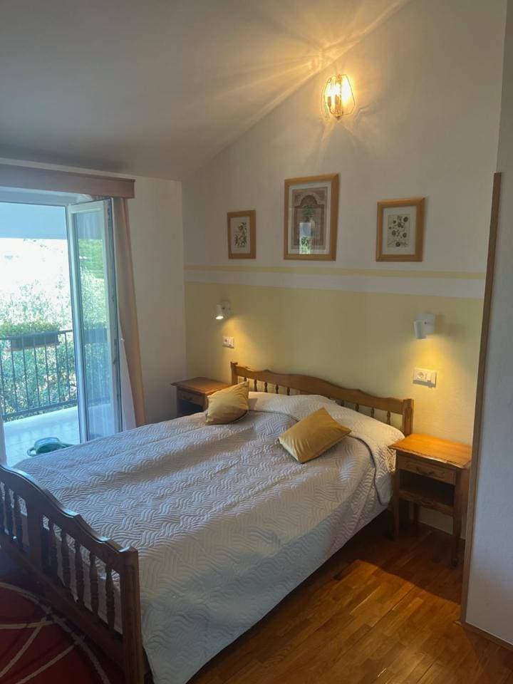 Foto 13 von 13: Double Room with Private Bathroom