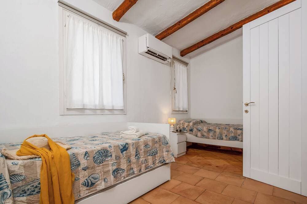 Foto 3 von 27: Casa Molara, Punta Molara, Italy
