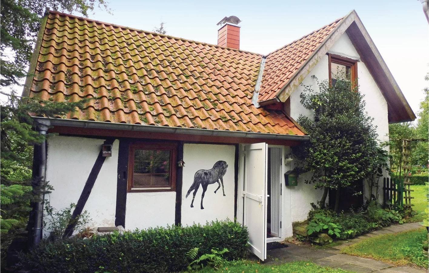 Gemütliche Ferienwohnung mit TV, Parkplatz, Garten & Terrasse bei Schwalenberg 1