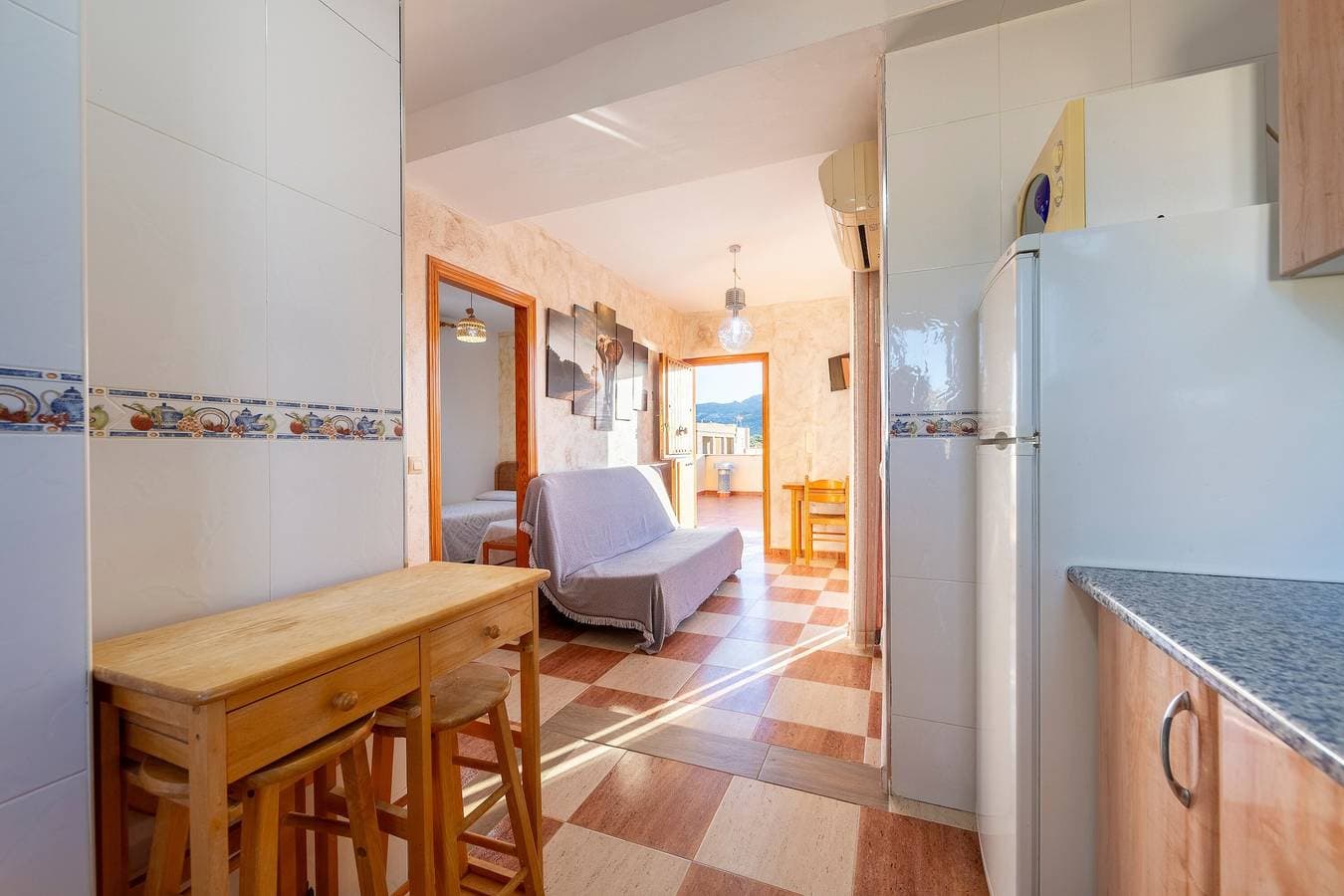 Foto 7 von 23: Haustierfreundliche Ferienwohnung Las Cuatro Lunas mit Bergblick, Terrasse und Klimaanlage