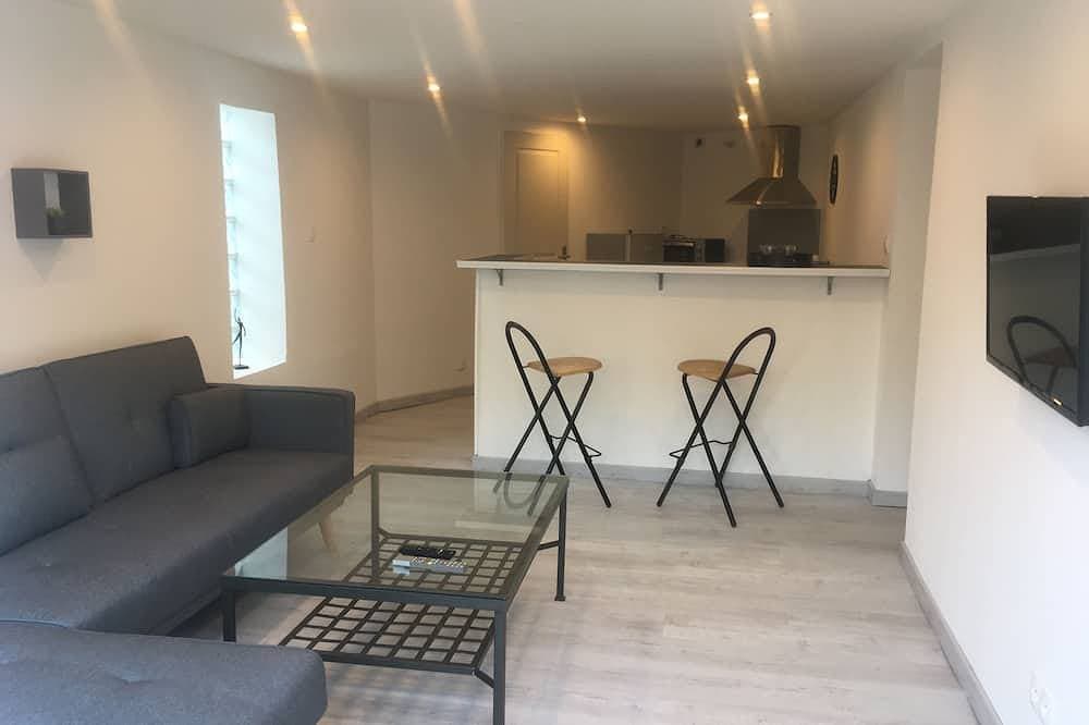 Foto 10 von 23: Cocooning Cottage mit Balnéo 2 Plätze, privatem Pool und Holzterrasse