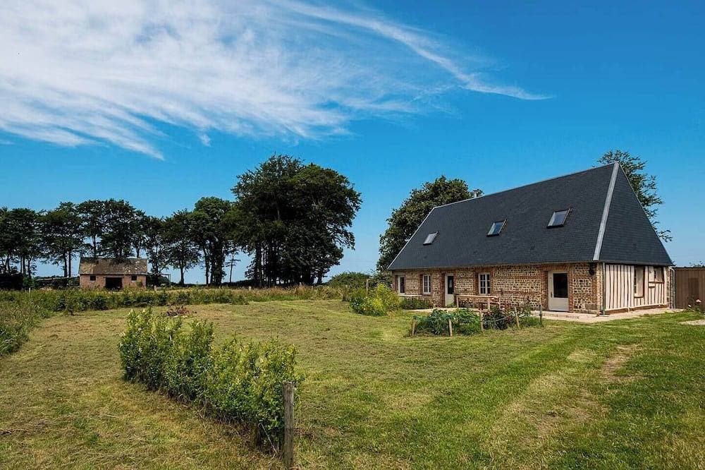 Foto 10 von 25: Spacious authentic vacation rental in Normandy near Veulettes sur mer
