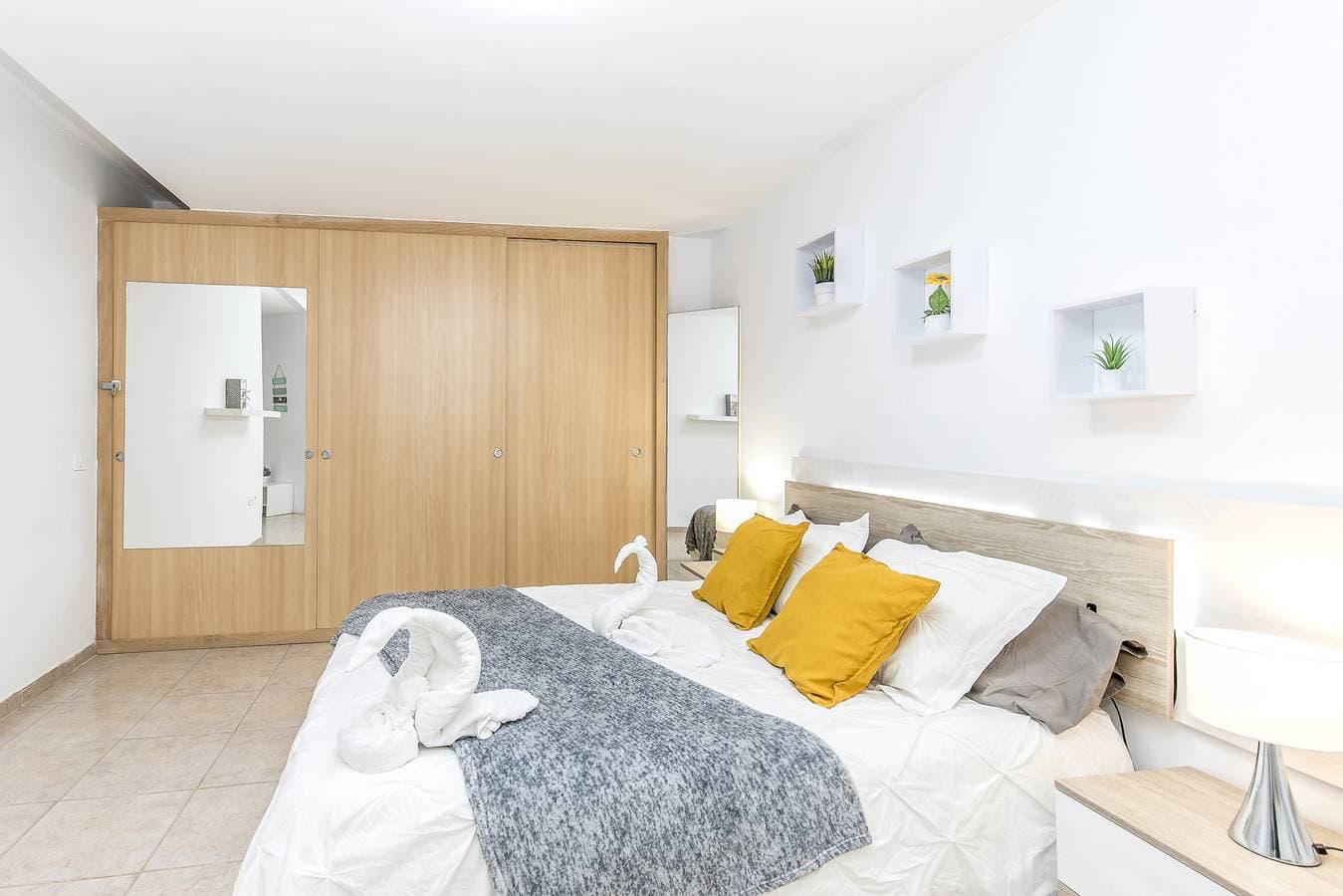 Foto 3 von 35: Ferienwohnung für 3 Personen mit Pool
