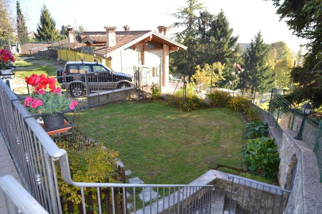 Foto 5 von 5: Apartment with Lake View