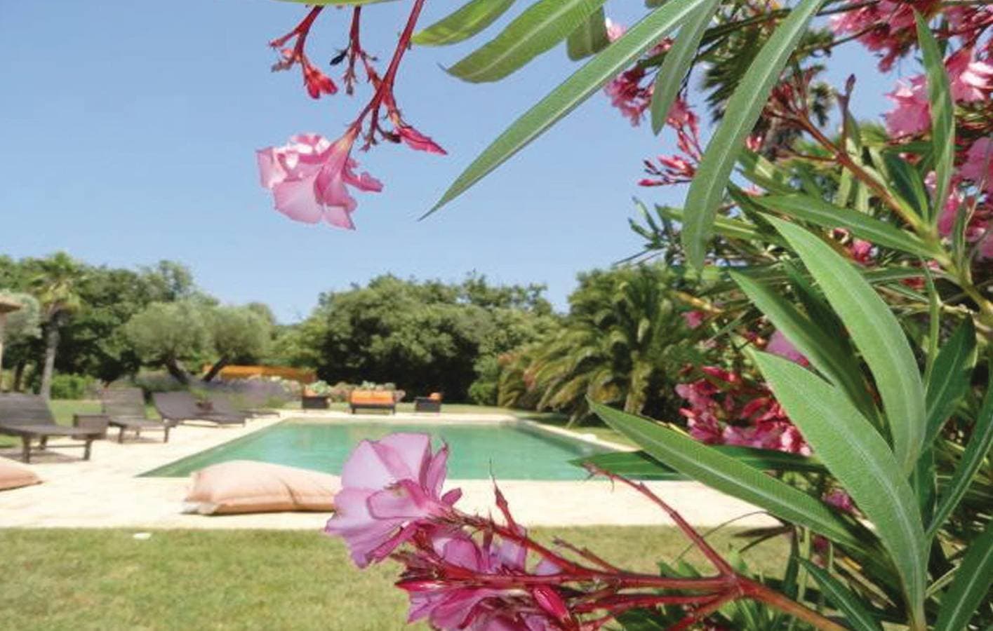 Foto 11 von 31: Luxus-Wohnung mit Pool und Parkplatz in Ramatuelle