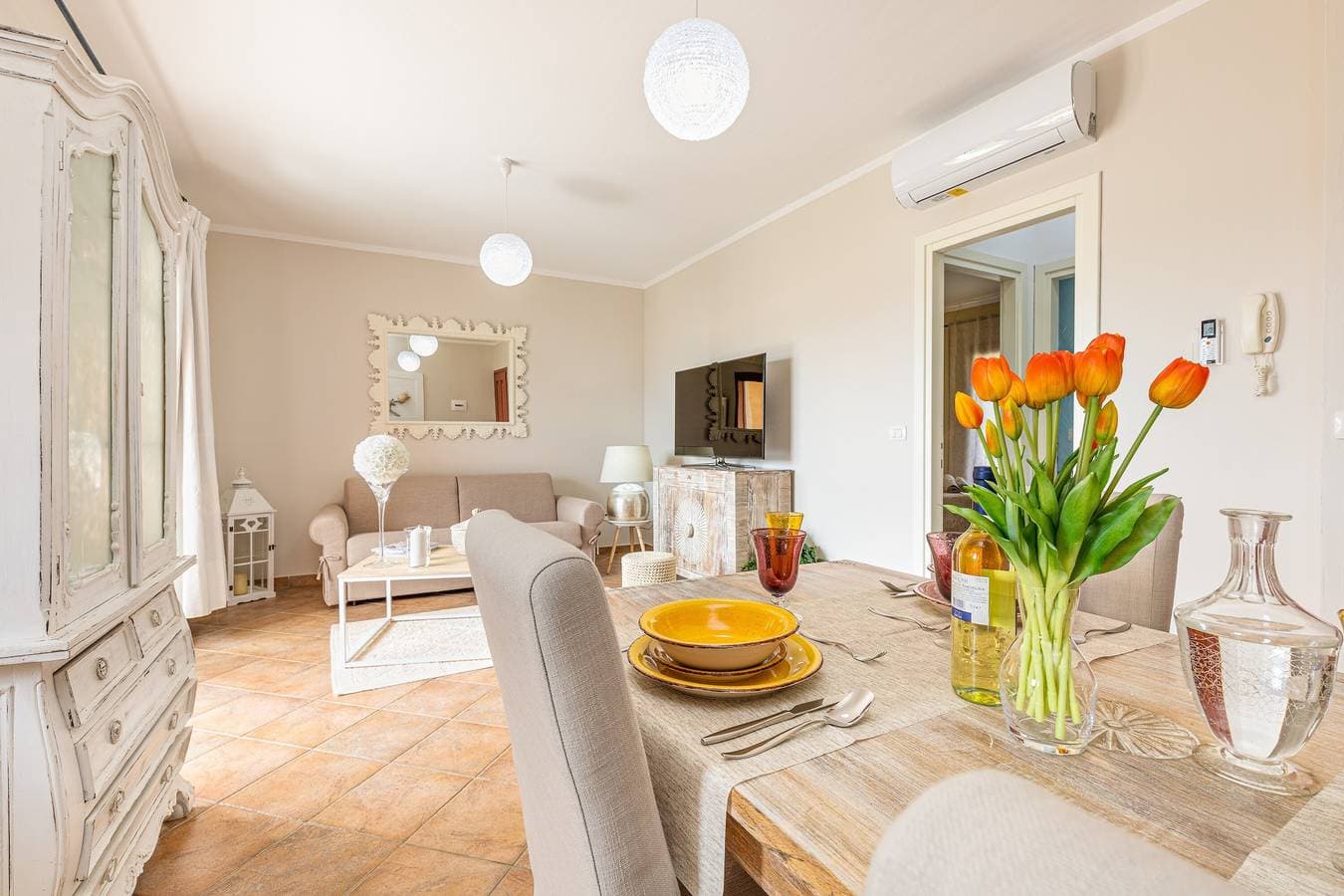 Foto 11 von 25: Wunderschöne Wohnung "Shanti House Olbia" mit WLAN, Klimaanlage, Garten und Terrasse